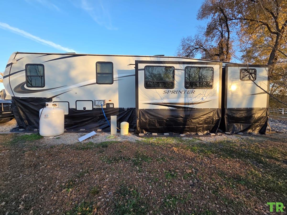 Used 2021 Keystone Sprinter Limited 3620FWLBH Fifth Wheel – Bunkhouse – Washer & Dryer – Custom Skirting – Full-Time Ready