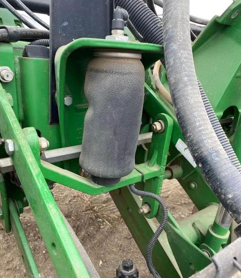 Used 2011 JOHN DEERE 1770NT