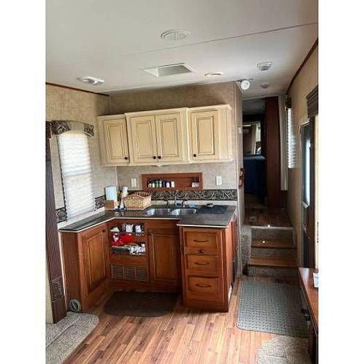 Used 2011 Heartland Greystone 32RE