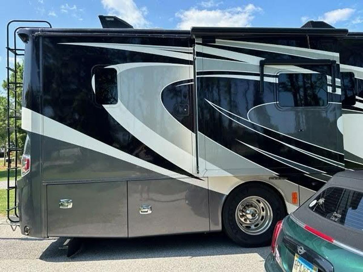 Used 2016 Tiffin Motorhomes Phaeton 40QBH Class A Motorhome
