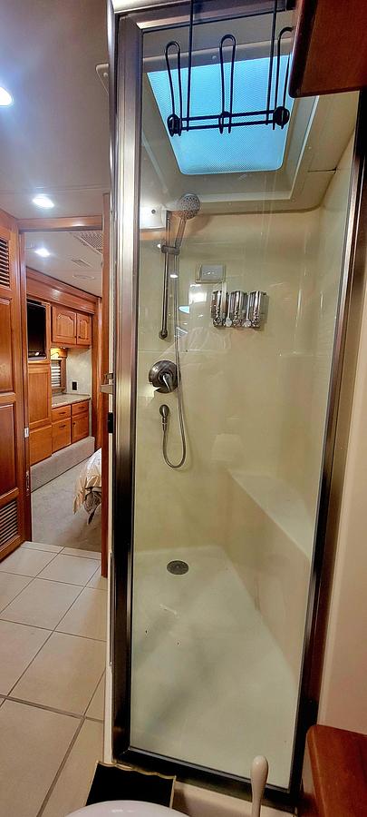 Used 2009 Country Coach Allure 470