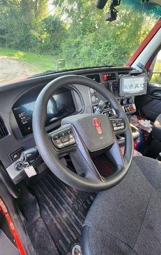 Used 2025 KENWORTH T680