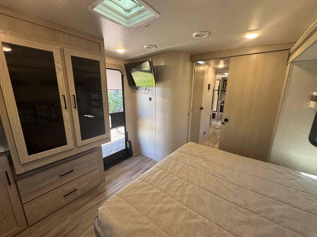 Used 2023 Rockwood Ultra Lite Travel Trailer