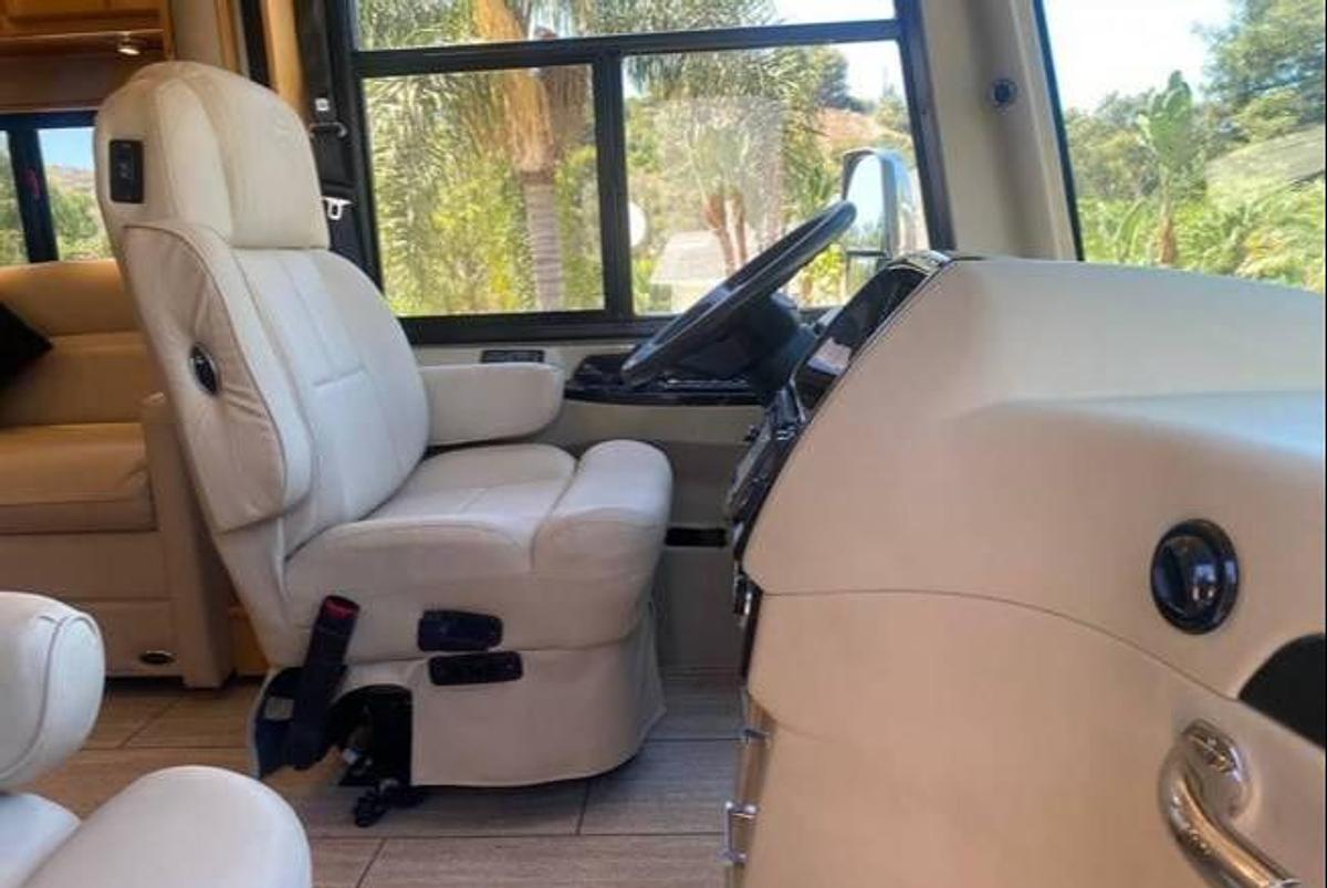 Used 2018 Tiffin Allegro Breeze 31BR Class A Motorhome