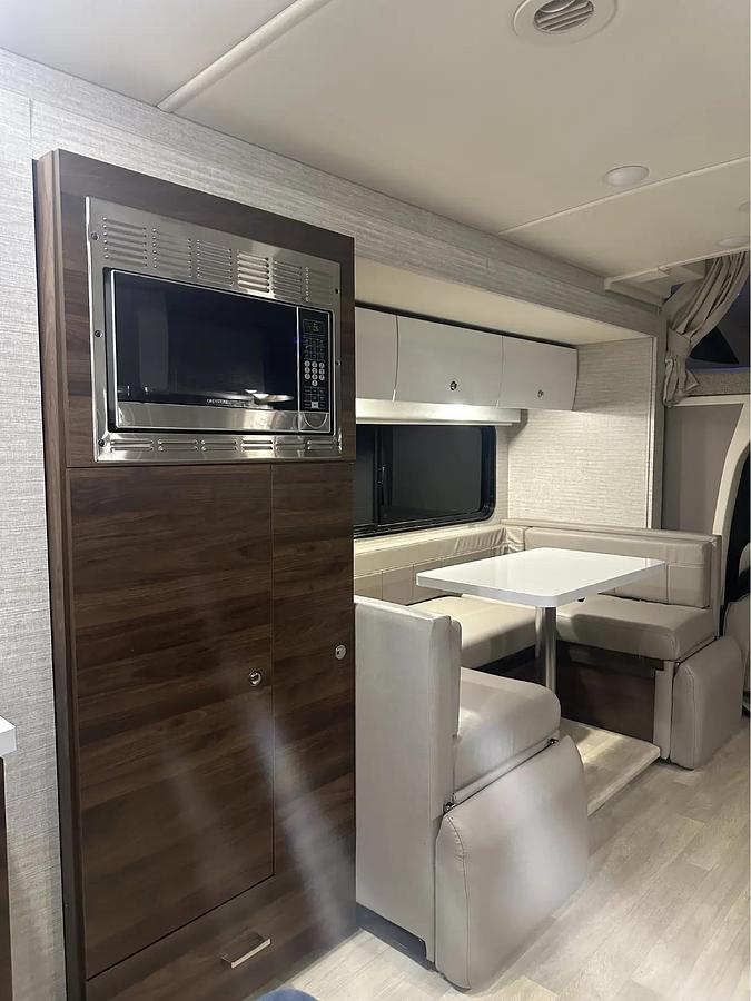 Used 2020 Winnebago View 24J
