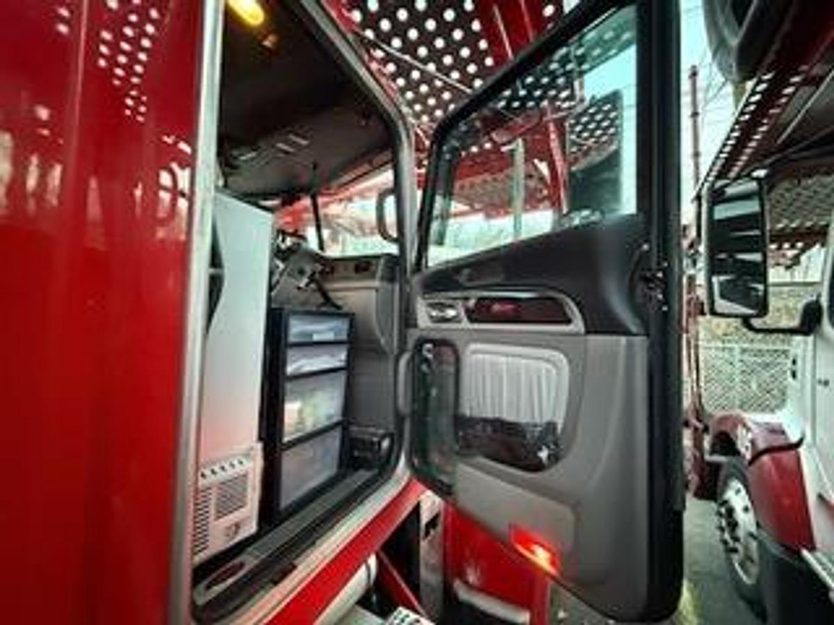 Used 2020 Peterbilt 389 Car Hauler