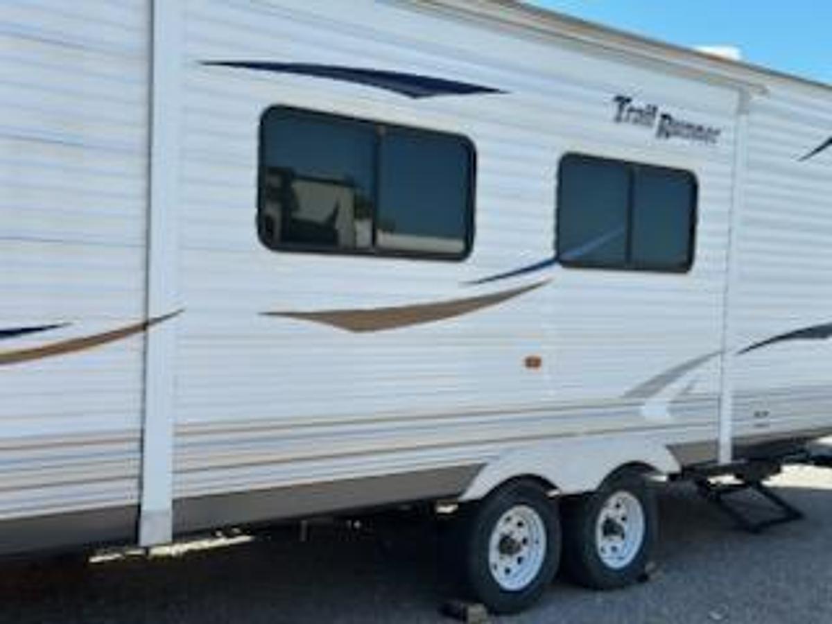 Used 2011 Heritage Trail Runner Travel Trailer