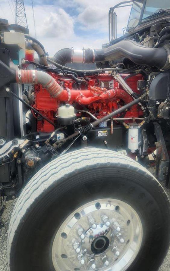 Used 2010 PETERBILT 388 Dump Truck