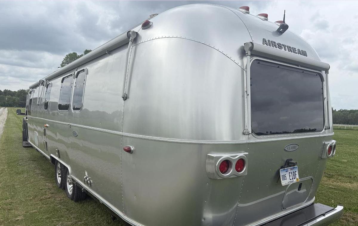 Used 2018 Airstream Classic 33FB