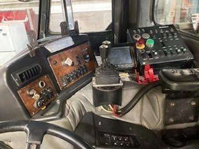 Used 2009 Peterbilt 320 Garbage Truck