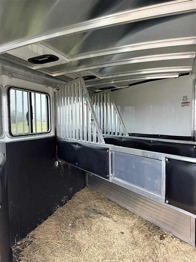 Used 2023 Sundowner Supertack 3 Horse