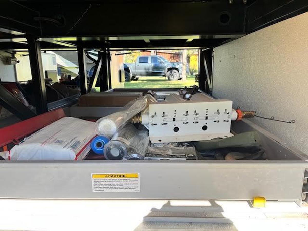 Used 2015 American Coach American Revolution 42T