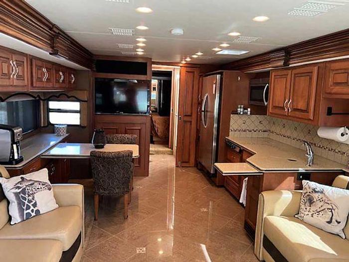 Used 2013 Fleetwood DISCOVERY 36J