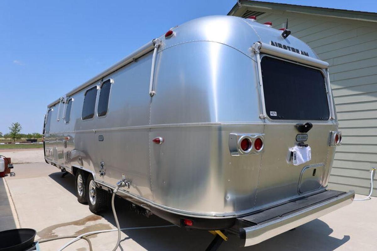 Used 2021 Airstream Classic 33FB Travel Trailer