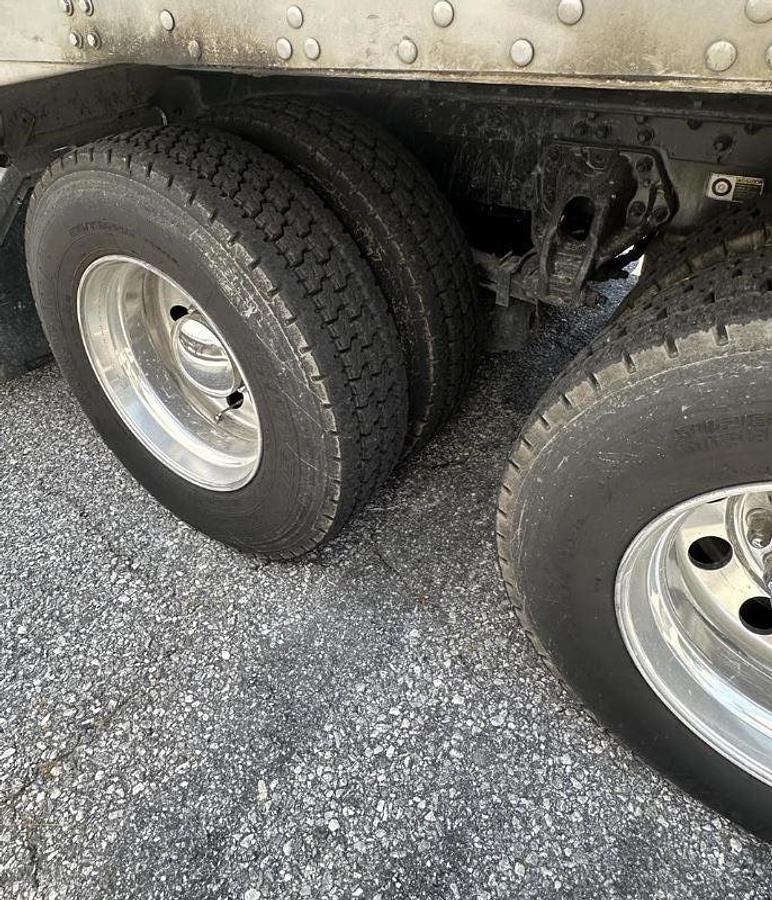 Used 1996 GREAT DANE 53 ft x 102 in Enclosed Car Carrier Trailer