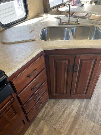 Used 2015 Forest River SUNSEEKER 3050S