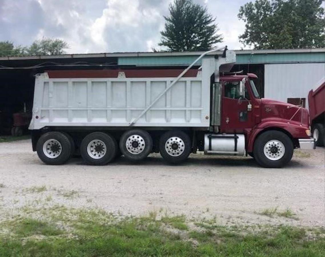 Used 2020 International 9200 Sleeper Semi Truck
