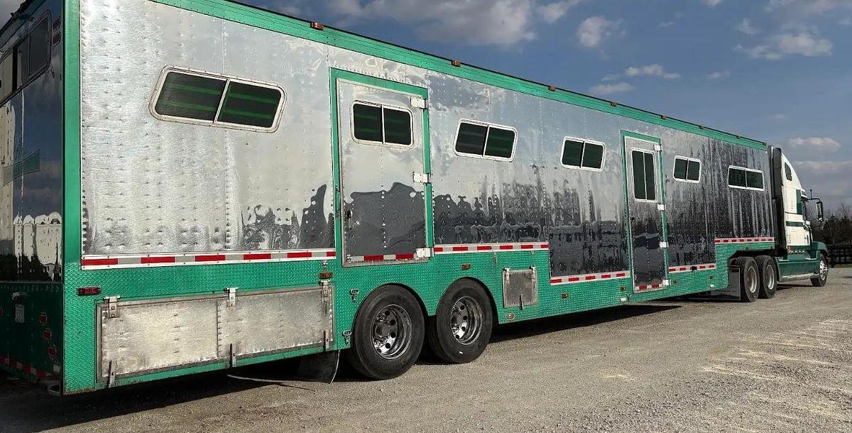 Used 2011 Custom Built Horse Trailer