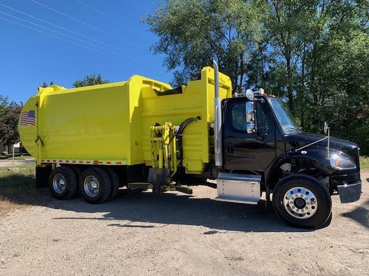 Used 2022 Freightliner M2