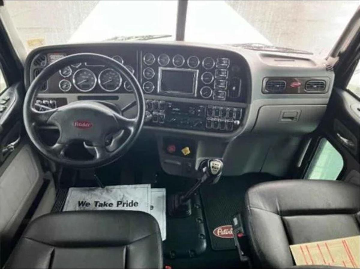 Used 2020 Peterbilt 389 Sleeper Semi Truck
