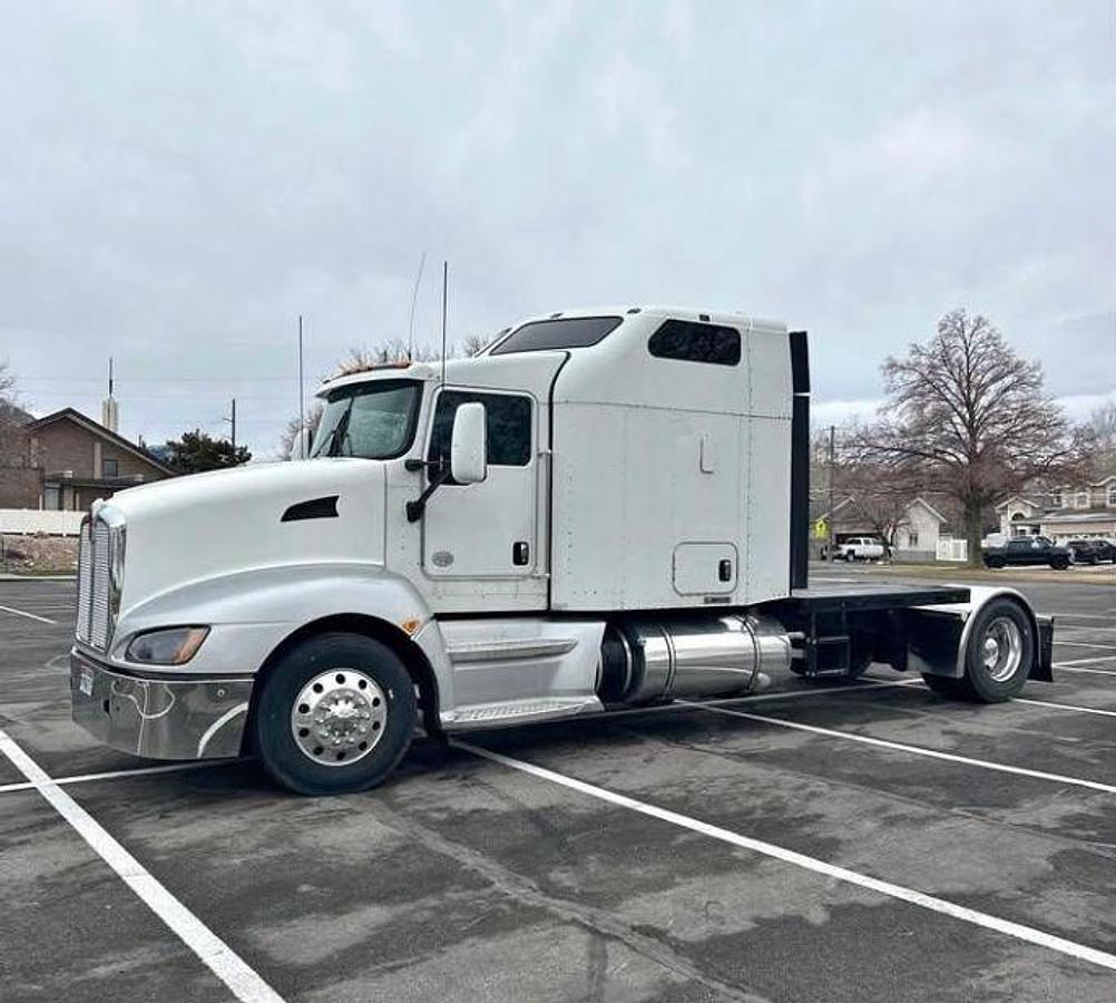 Used 2013 KENWORTH T660