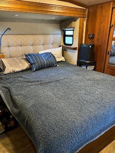 Used 2017 Heartland Bighorn 3160 Elite