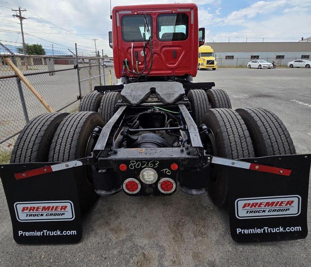 Used 2021 Freightliner Cascadia 116