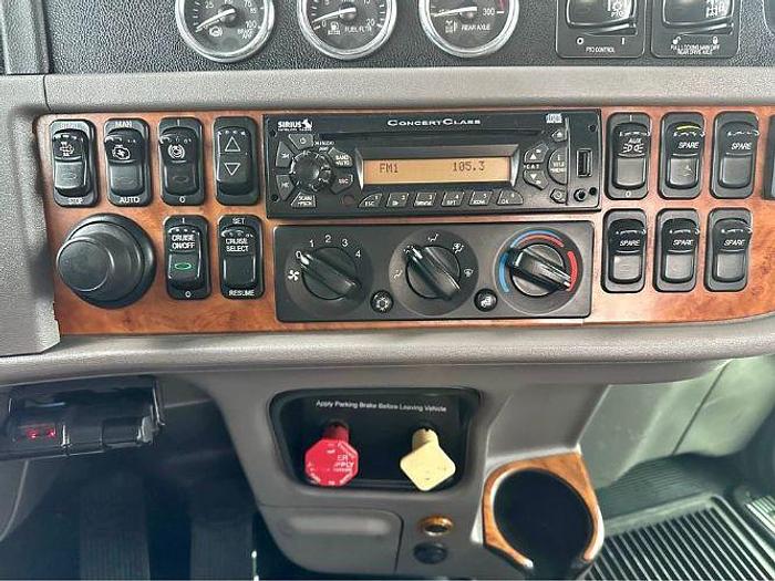 Used 2011 Peterbilt 389