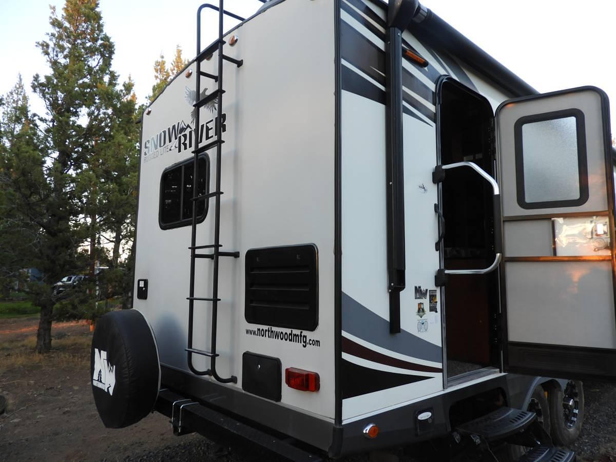 Used 2017 28 ft Northwood Snow River Rugged Lite