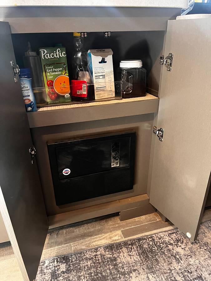 Used 2021 Thor Motor Coach Gemini 23 TE