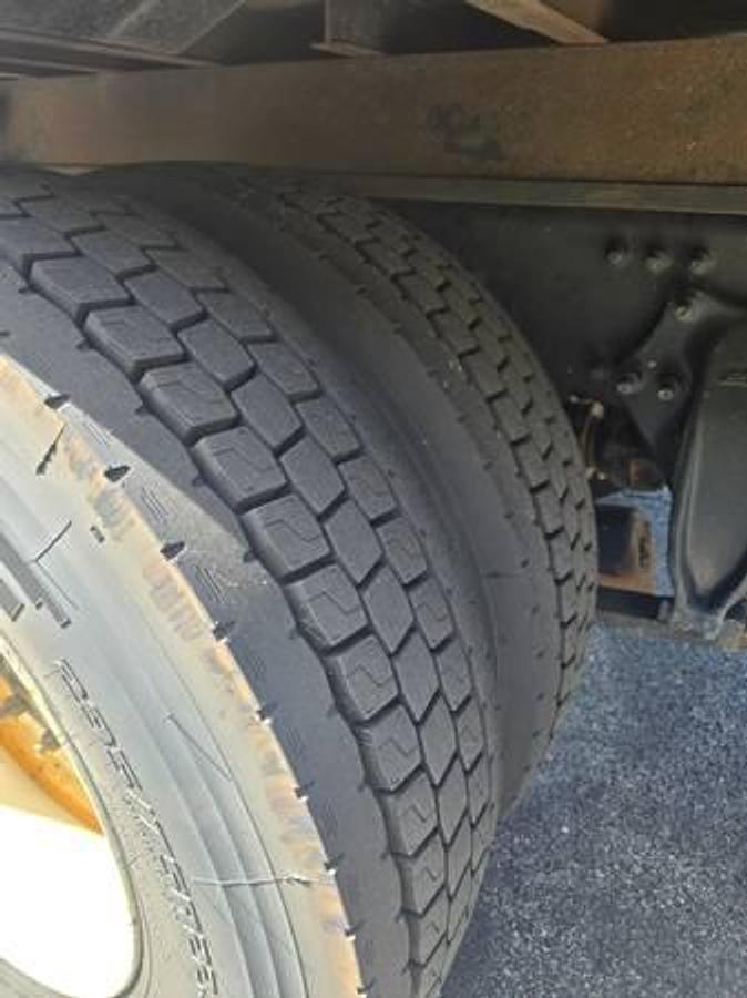 Used 2016 Freightliner M2 106