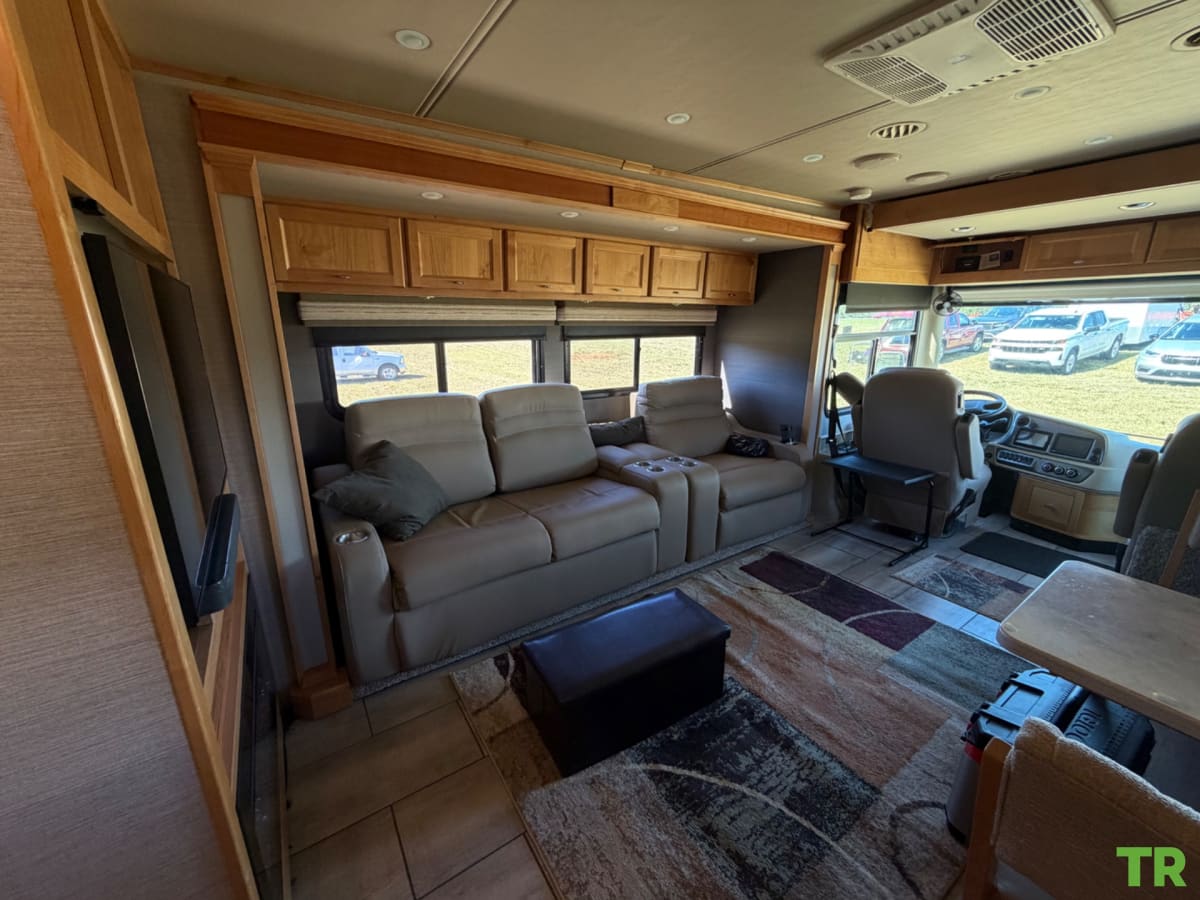 Used 2022 Tiffin Allegro RED 33AL