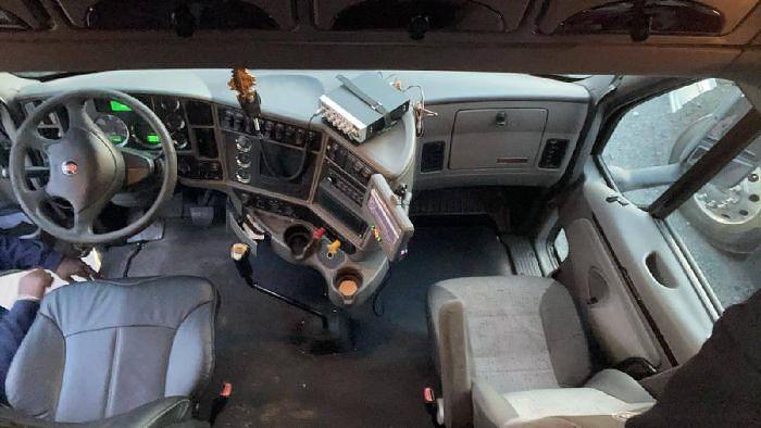 Used 2013 KENWORTH T700
