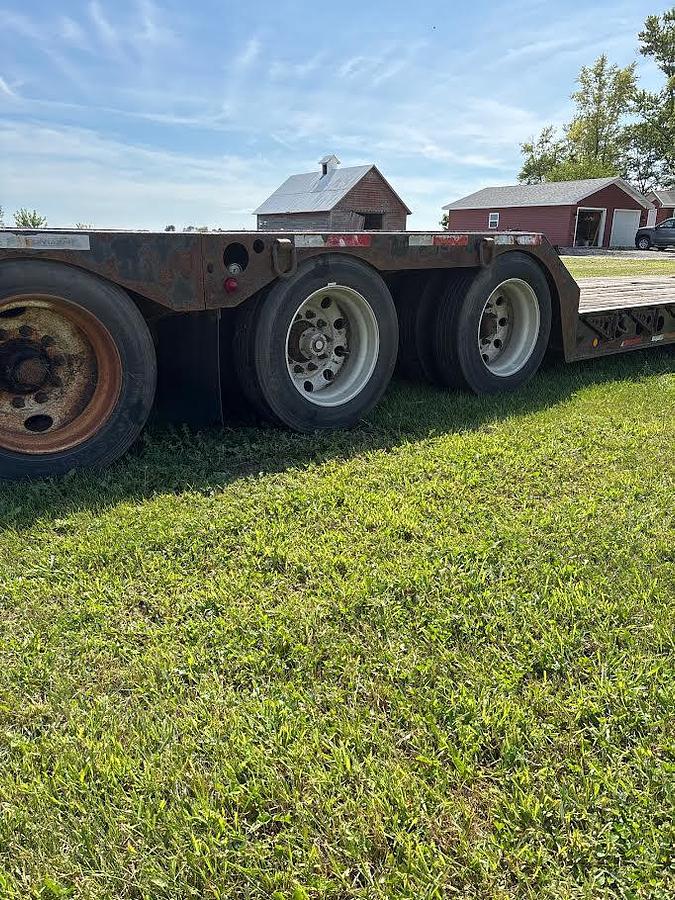 Used 2012 Fontaine Renegade Removable Gooseneck Trailer