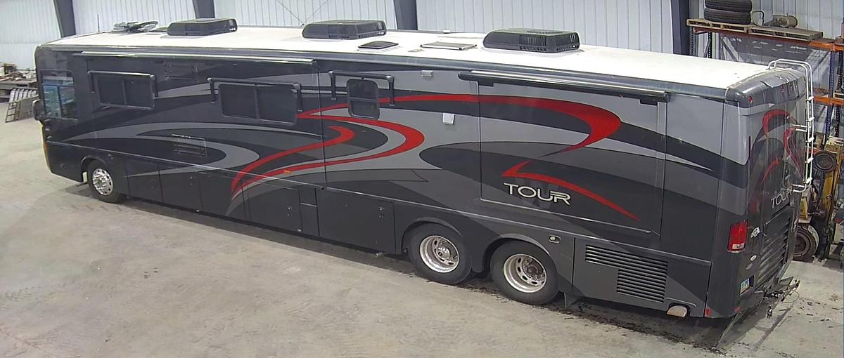 Used 2010 Winnebago Tour 42AD