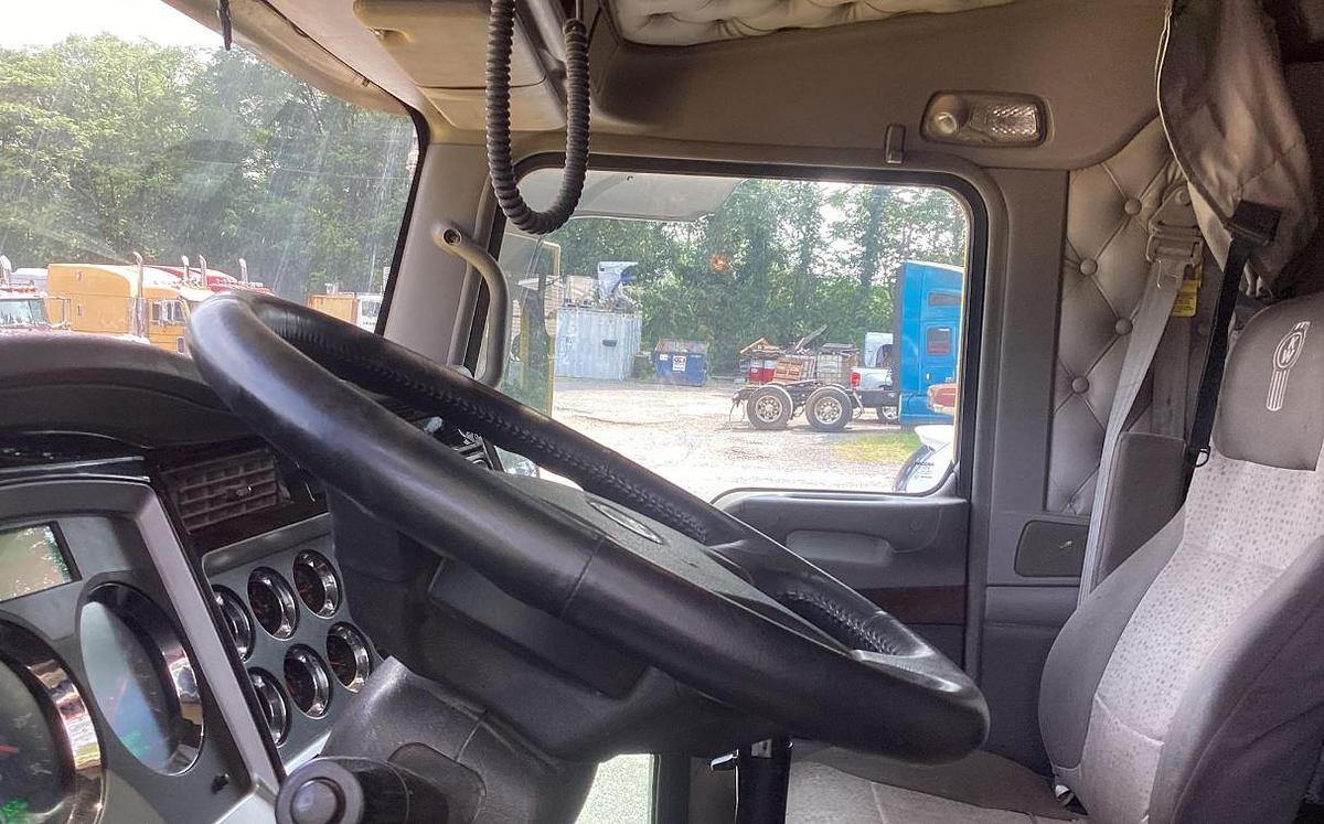 Used 2013 Kenworth W900L