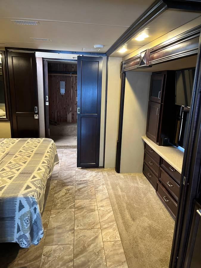 Used 2014 American Coach American Revolution 42T Class A Motorhome