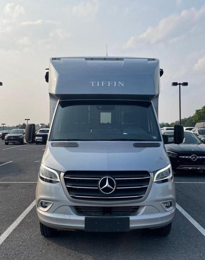 Used 2022 Tiffin Motorhomes Wayfarer 25RW Class C Motorhome