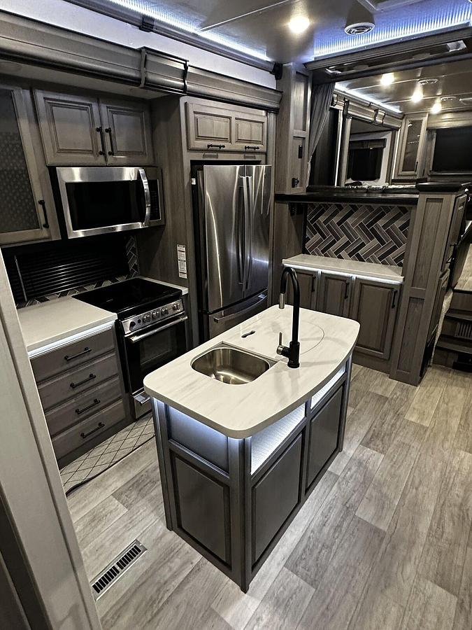 Used 2022 Keystone Montana Legacy 3761FL Fifth Wheel