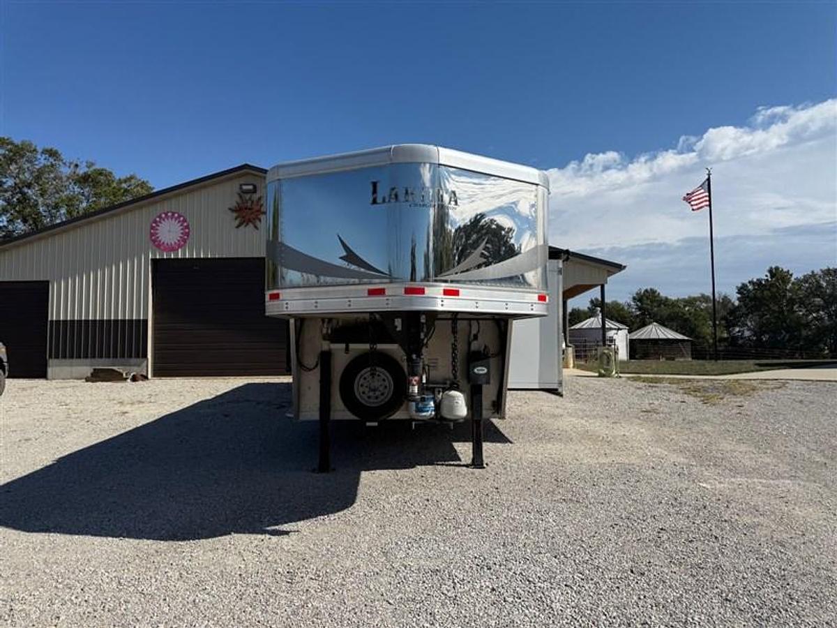 Used 2017 Lakota Charger 3 Horse Trailer with Living Quarters