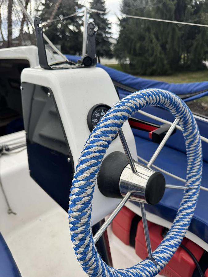 Used 2004 MacGregor 26m Sailboat