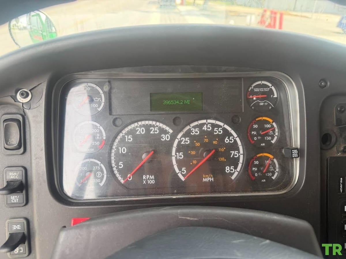 Used 2016 Freightliner M2106