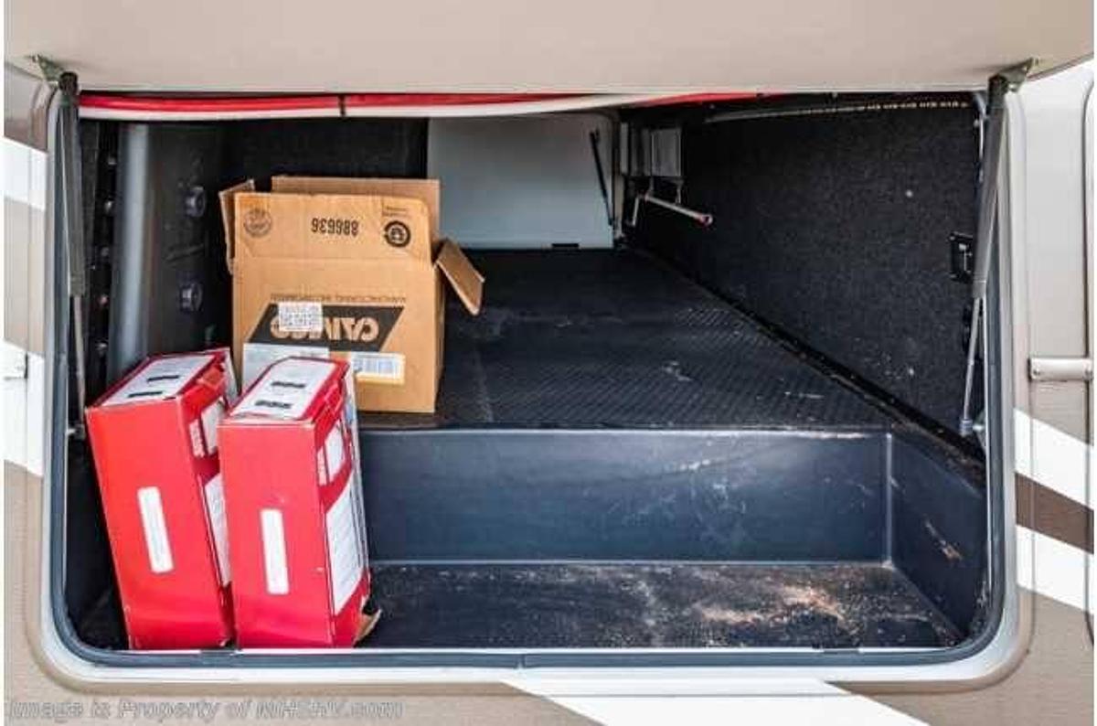 Used 2017 Dutchmen Voltage Epic V3900