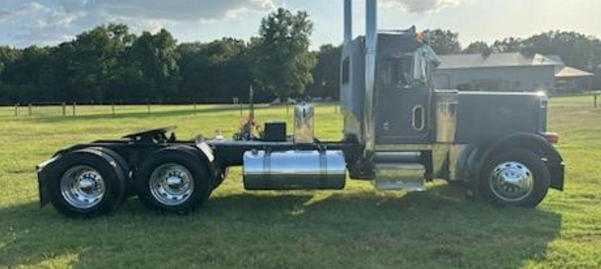 Used 2002 Peterbilt 379 Day Cab Semi Truck