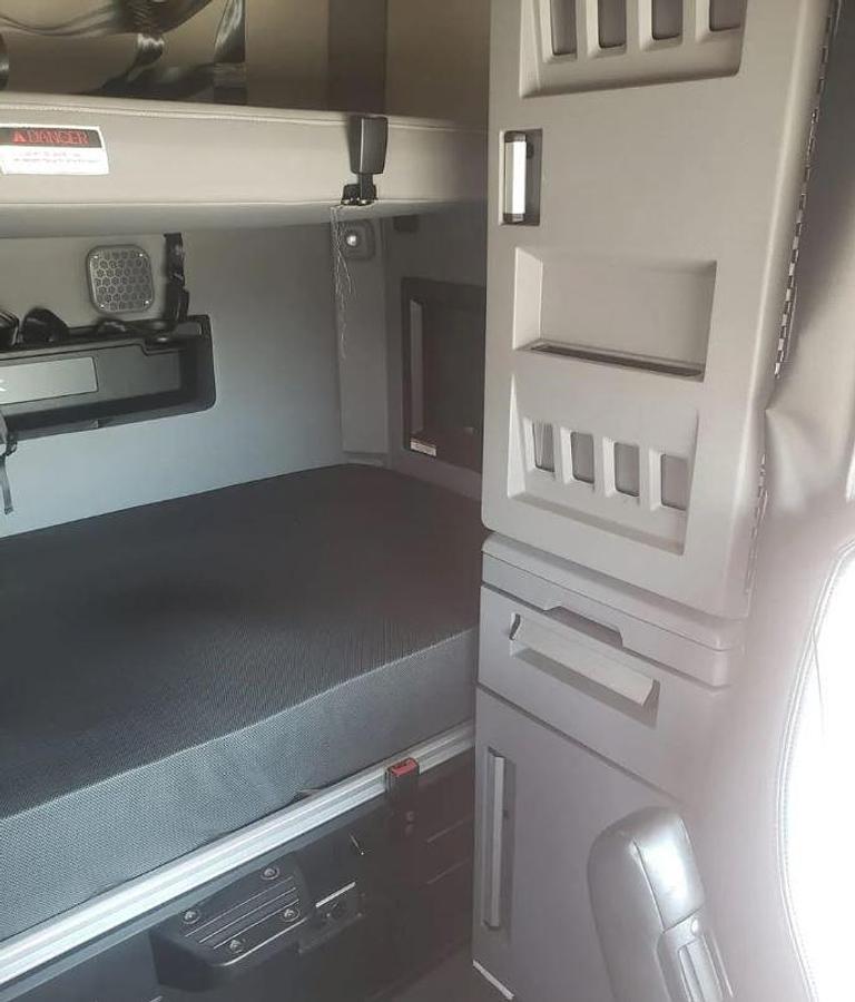 Used 2024 MACK ANTHEM 64T Conventional Sleeper Semi