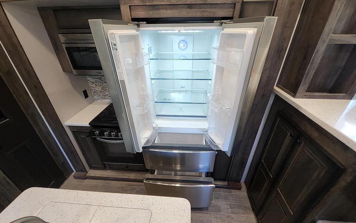 Used 2020 Heartland Bighorn Traveler 38FL Fifth Wheel