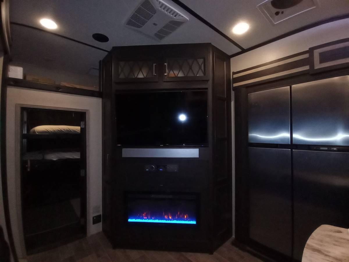 Used 2017 Keystone Fuzion 371 Anniversary Edition Fifth Wheel Toy Hauler