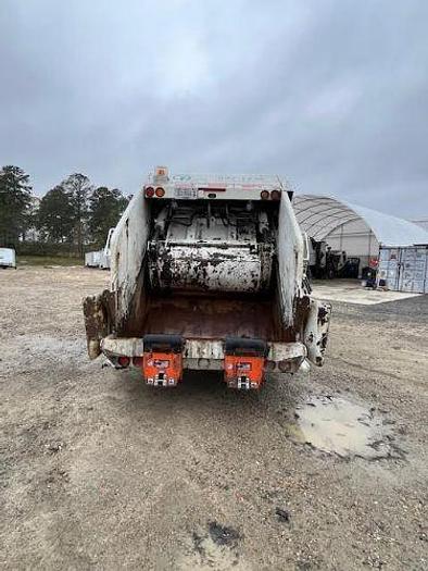 Used 2020 Freightliner M2 106