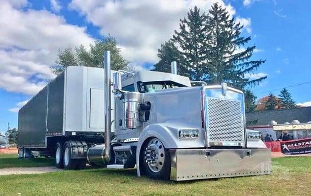 Used 2003 Kenworth W900L