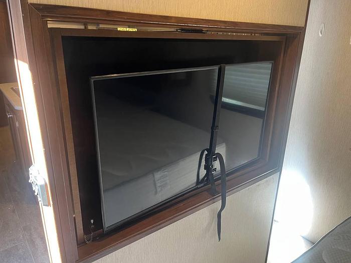 Used 2019 Heartland Millard M28